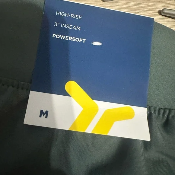 NWT Old Navy Active Powersoft ‘High Rise Go Dry’ Shorts Green size medium - Picture 6 of 7